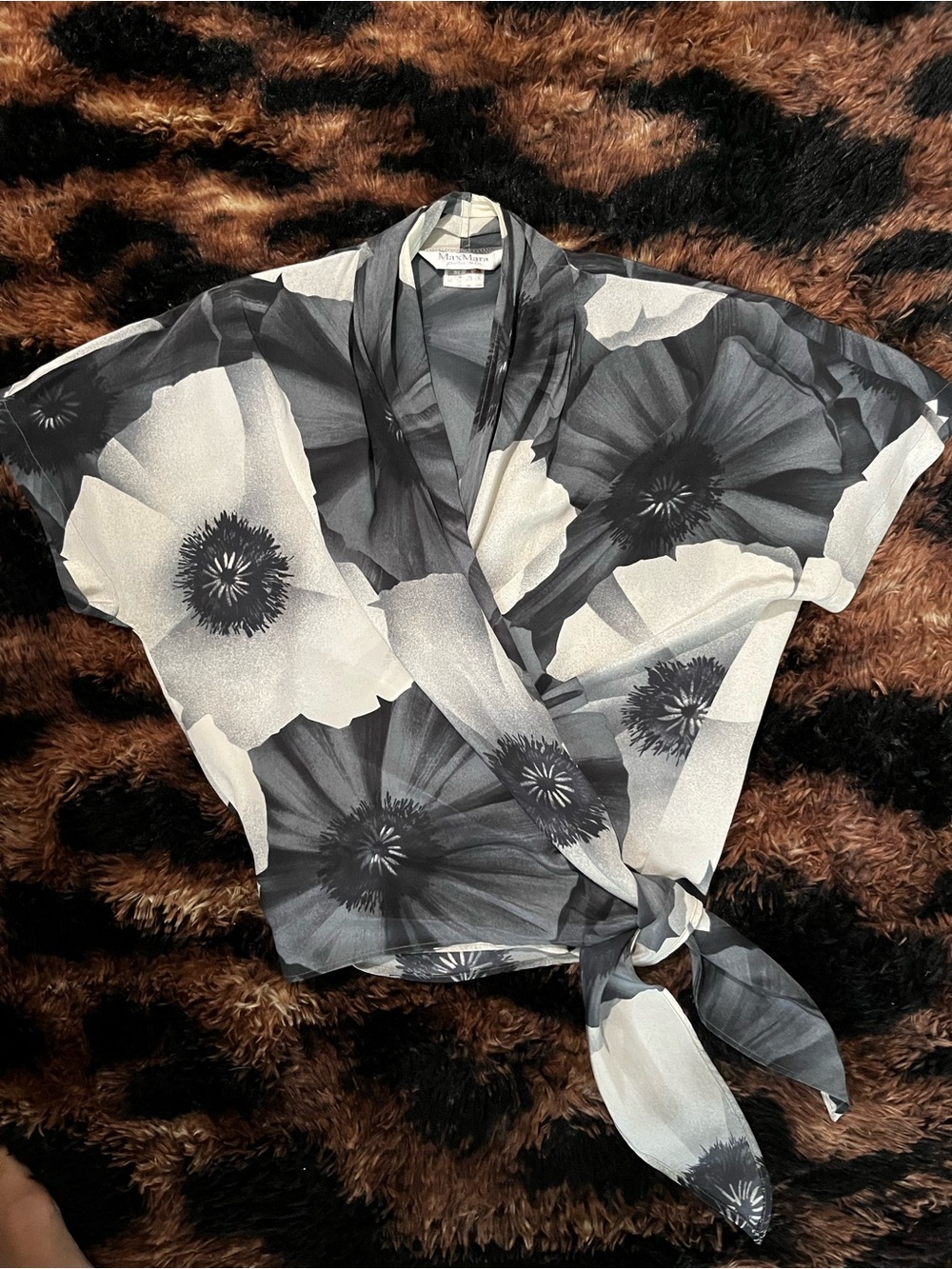 Vintage Max Mara 100% Silk Floral Tie-Front Wrap Blouse - Size 6